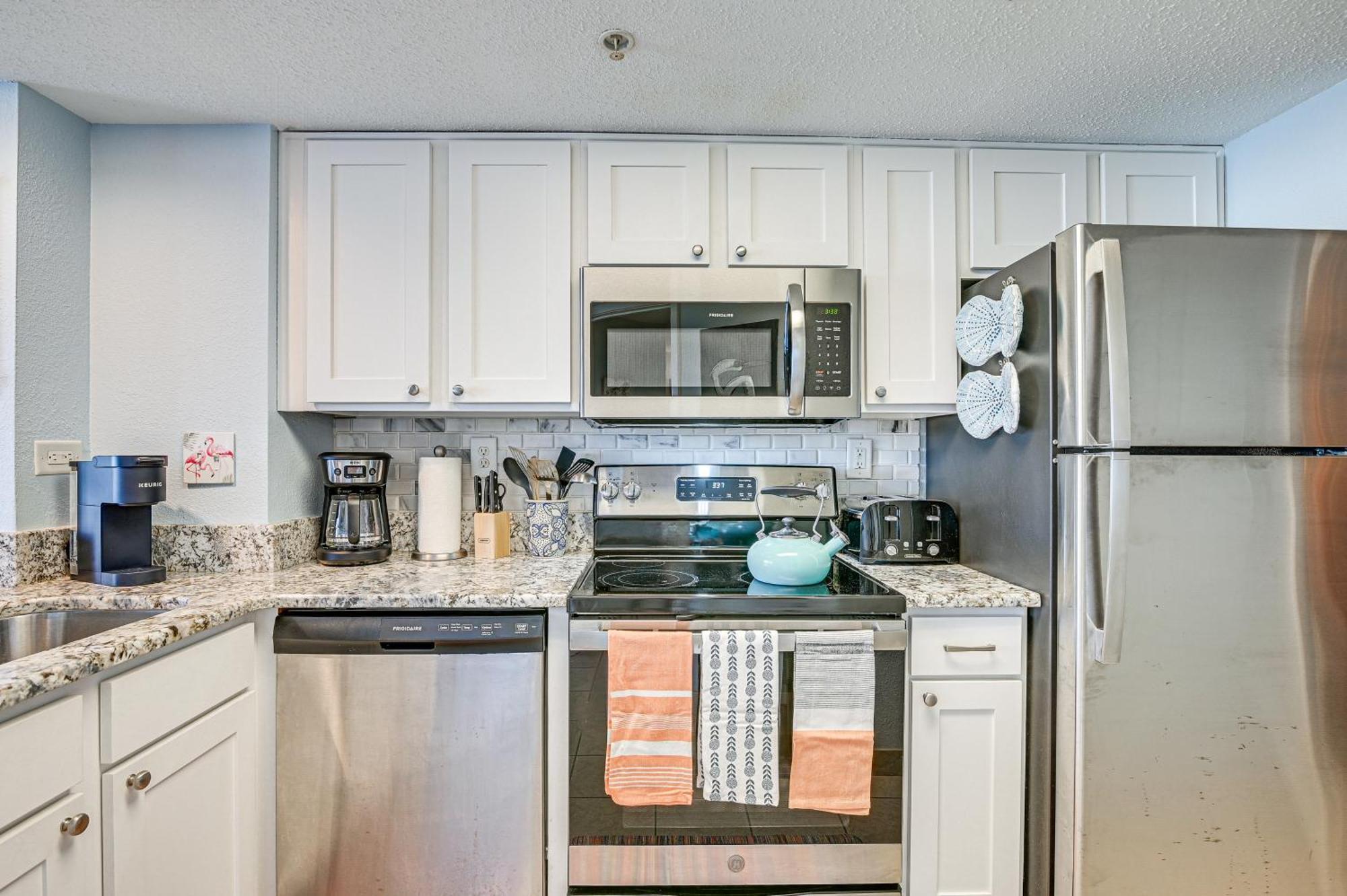Beachy Condo With Pool Access And Steps To Boardwalk! Миртл-Бич Экстерьер фото